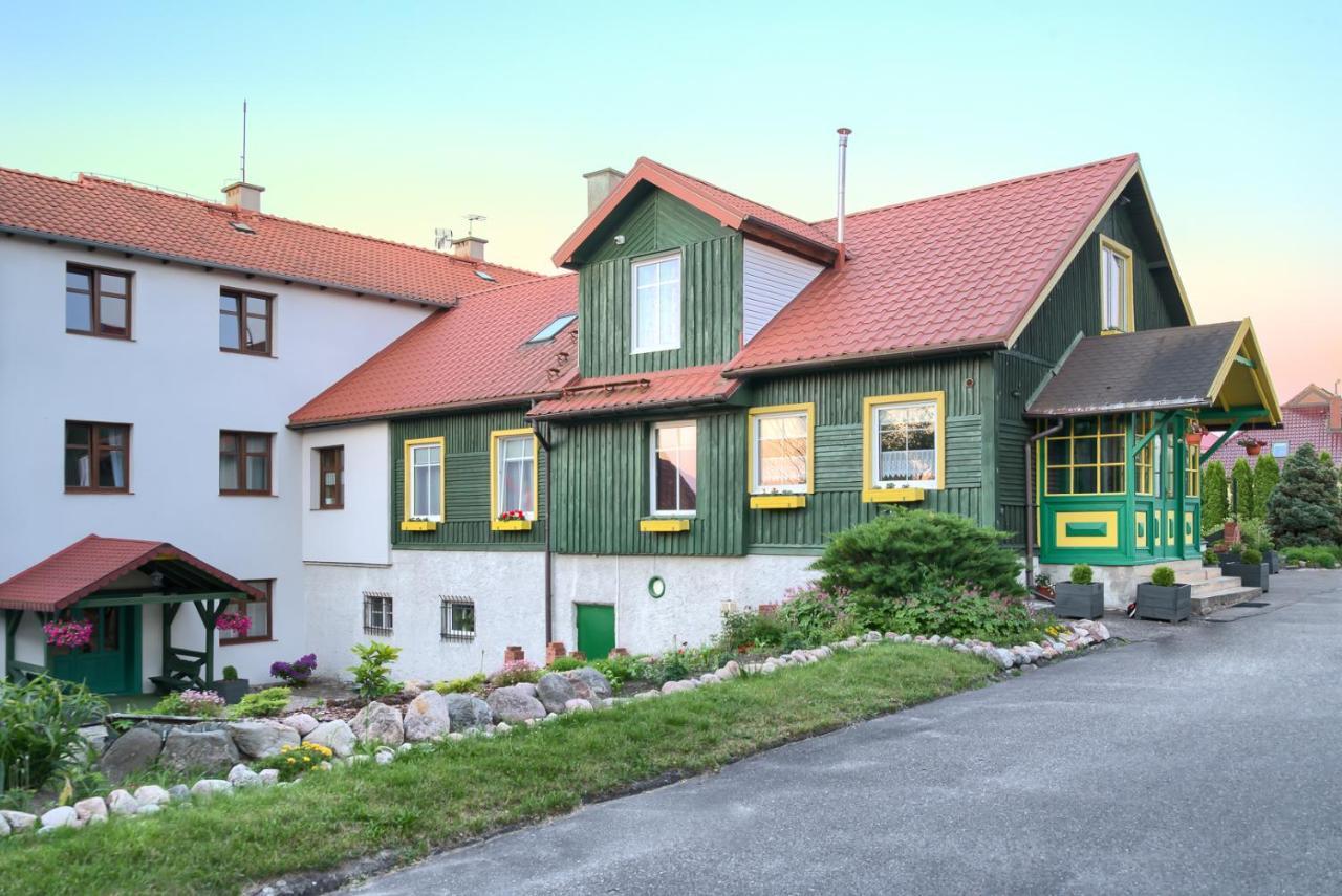 Gosciniec Zielony Domek Mrągowo Buitenkant foto